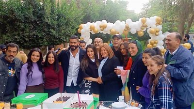 حكايات جروب الماميز الحلقة ١، المدرسة تقرر مواجهة جروب الأمهات بفكرة مبتكرة