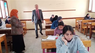 بدء امتحان اللغة الإنجليزية لطلاب الإعدادية في القليوبية 