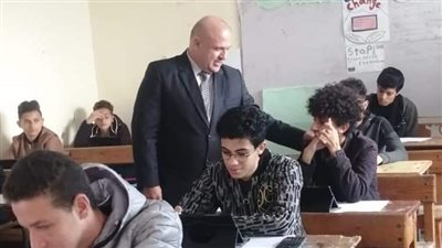 وكيل تعليم دمياط يتابع سير امتحانات الشهادة الإعدادية والصف الثاني الثانوي ( صور)