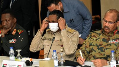 كاتب سوداني: المبادرة المصرية ضوء في نهاية النفق المظلم