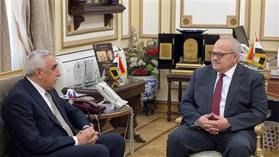 سفير جمهوريّة العراق في القاهرة يلتقي رئيس جامعة القاهرة