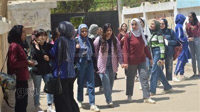 تباين ردود أفعال الطلاب حول امتحان مادة الهندسة بالشرقية