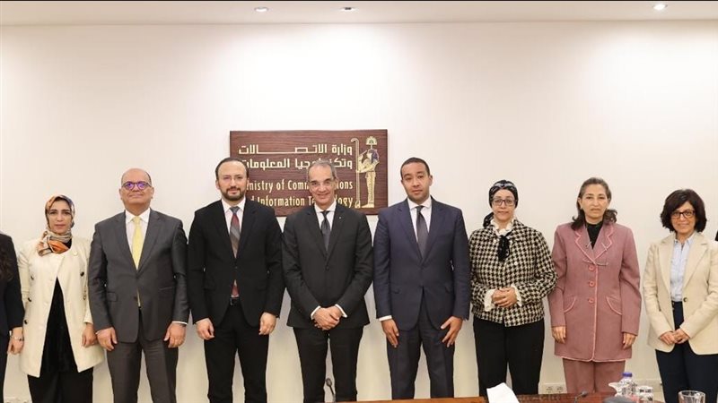الدكتور عمرو طلعت