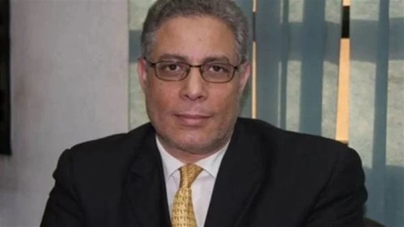  الكاتب الصحفي سيد