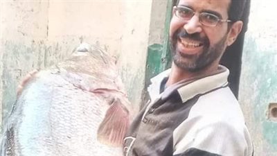 اصطياد سمكة قشر بياض تزن ٥٠ كيلو جراما من بحيرة وادى الريان بالفيوم