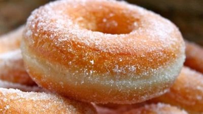 طريقة عمل الدونات، حلوى خفيفة وهشة وشكلها مميز