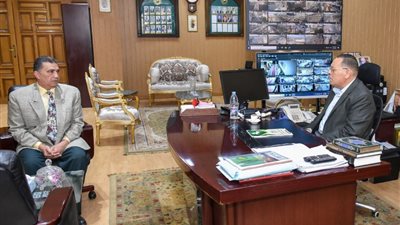 محافظ الشرقية يستقبل اللواء ايمن فهمى رئيس أبوحماد الجديد 