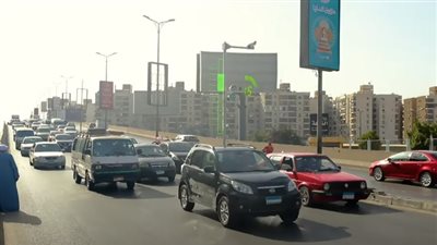 رادارات المرور تحرر 2171 مخالفة التحدث في الهاتف المحمول أثناء القيادة