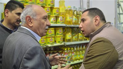 رئيس الغرفة التجارية بالإسماعيلية يتفقد الاستعدادات النهائية لمعرض أهلا رمضان(صور)