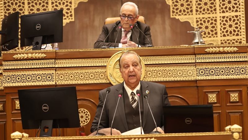  الشيوخ يستعرض مقترح