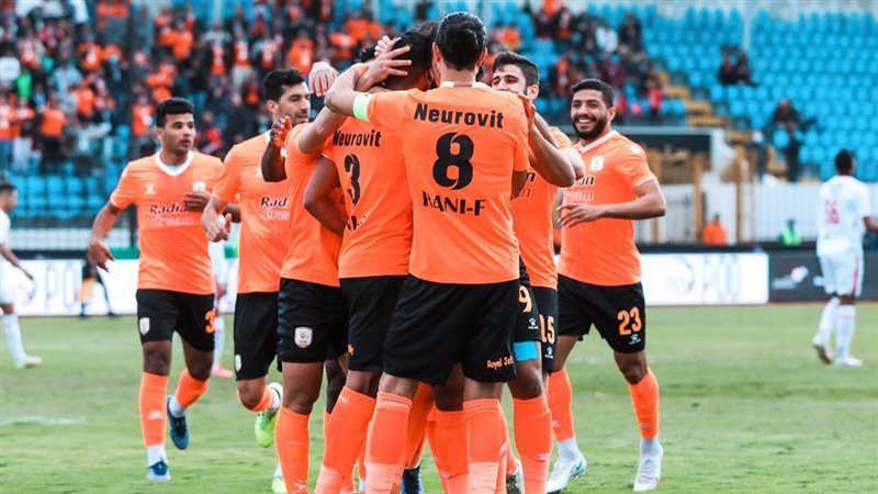 فاركو، فيتو