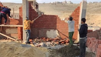 نائبة محافظ القاهرة تشدد على الالتزام بشروط البناء (صور)