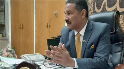 مدير تعليم الجيزة يتفقد مراكز التصحيح للشهادتين الابتدائية والإعدادية