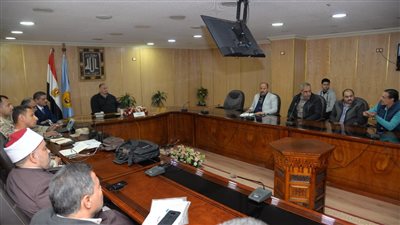 محافظ أسيوط يتابع معدلات الإنجاز في مشروع محور منفلوط العلوي 