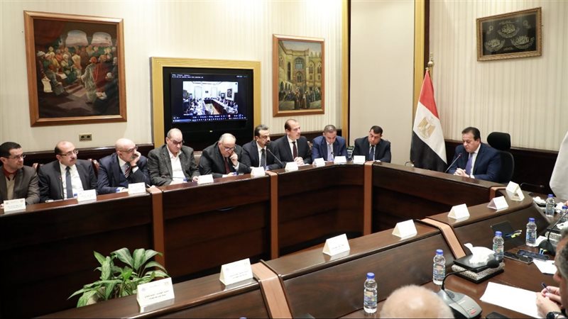 اجتماع وزير الصحة،فيتو