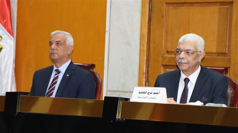 جانب من تكريم رئيس