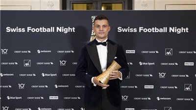 تشاكا يفوز بجائزة أفضل لاعب في سويسرا 2022