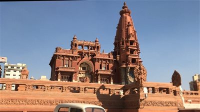 الأملاح تهدد جدران قصر البارون للمرة الثانية.. الآثار ترفض وقف الزيارات وتؤكد سلامة المبنى.. وبدء عمليات ترميم المصاطب الخارجية 