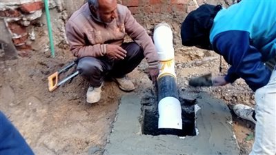 خطوط صرف صحي وتغيير بالوصلات المنزلية بحي أول الإسماعيلية (صور) 