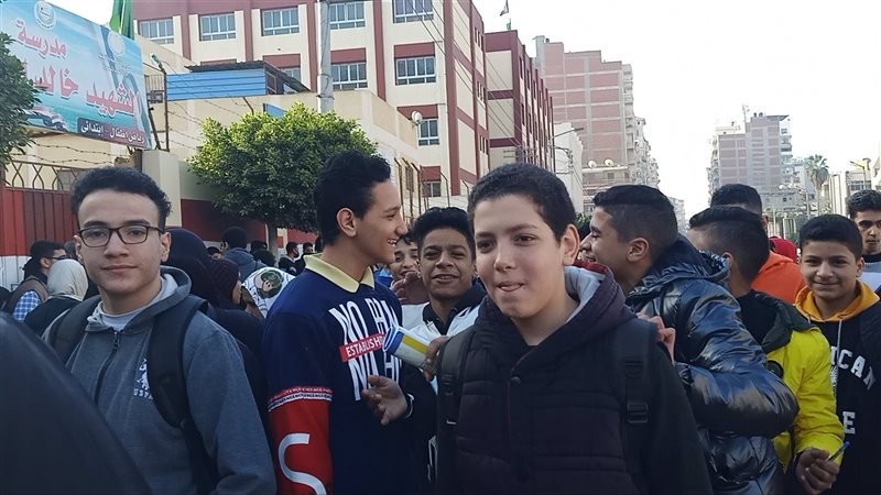 طلاب الشهادة الاعدادية،