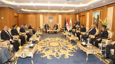 محافظ القاهرة يزور مديرية الأمن للاحتفال بالذكرى الـ71 لعيد الشرطة (صور)