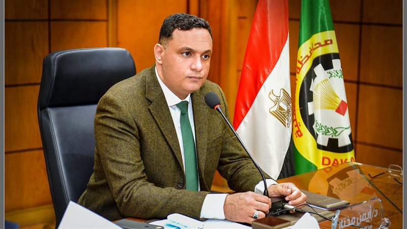 الدكتور أيمن مختار