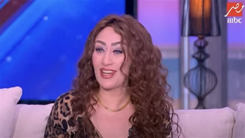 الفنانة إيناس مكي،