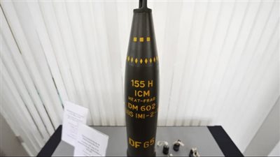 إسبانيا تخالف أمريكا وترفض إرسال قنابل عنقودية إلى أوكرانيا