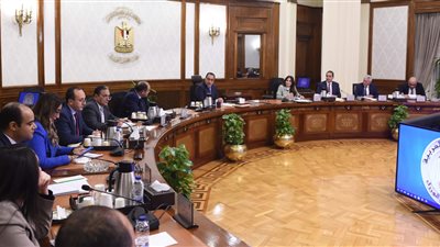 رئيس الوزراء يتابع جهود إعداد استراتيجية تنمية الصناعة