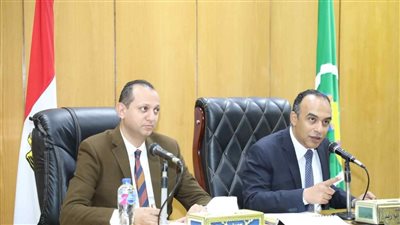 اجتماع دوري لمتابعة الموقف التنفيذي لمشروعات حياة كريمة بالمنيا