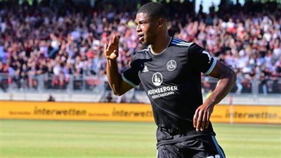 هل تفاوض الأهلي مع مهاجم نومبيرج الألماني؟.. مصدر يرد