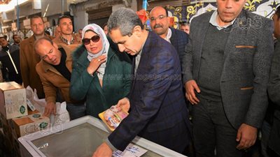 محافظ الغربية يفتتح 3 معارض لـ أهلا رمضان بقطور والسنطة وطنطا ( صور )