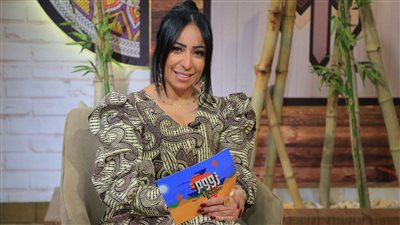 القصات الإفريقية والقرية الملونة في 