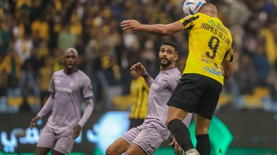  الاتحاد يصعد لنهائي كأس السوبر السعودي بعد الفوز على النصر بثلاثية 