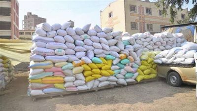 ضبط صاحب مضرب حجب 15 طن أرز عن التداول بغرض الاحتكار في الجيزة