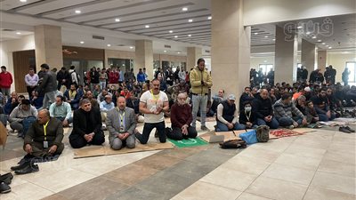 إقامة شعائر صلاة الجمعة من معرض القاهرة الدولي للكتاب (صور) 