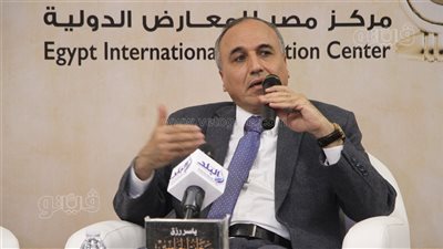 عبد المحسن سلامة: ياسر رزق كان يدقق المعلومات (صور)