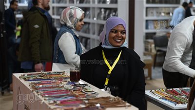 حلايب وشلاتين تشارك للعام الـ5 بمعرض الكتاب وتقدم منتجات تراثية (صور) 