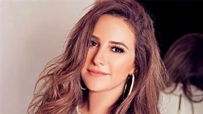 مهرجان الغردقة لسينما الشباب يكرم شيري عادل في حفل افتتاح دورته الرابعة