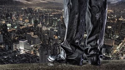 رجل أعمال ينهي حياته من أعلى سطح فندق بسبب زوجته 