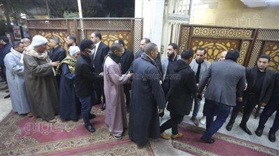 بحضور أسرته وزملاؤه.. صحفيون يشاركون في عزاء الصحفي علام عبدالغفار (صور)