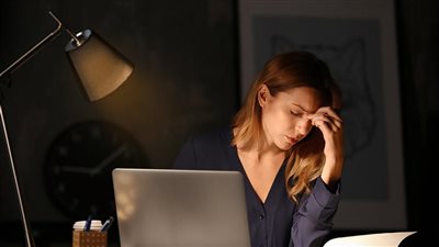 دراسات تكشف علاقة العمل ليلا بزيادة نسبة الإصابة بالسرطان