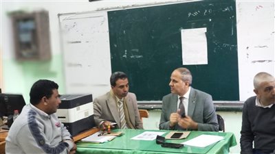 وكيل تعليم كفر الشيخ يتفقد أعمال تصحيح امتحانات الشهادة الإعدادية 
