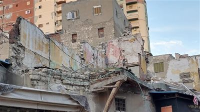 انهيار أجزاء من عقار بمنطقة الجمرك فى الإسكندرية 