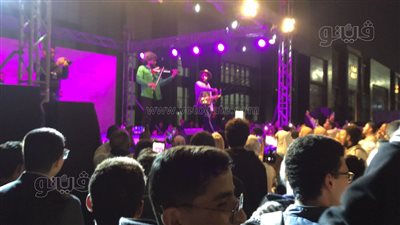 معرض الكتاب 2023، عروض توينز باند تجذب الزوار (فيديو وصور)