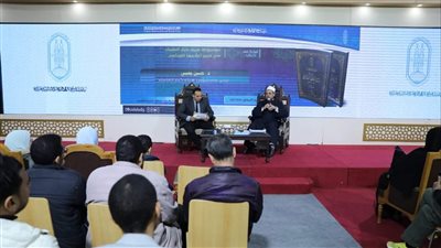 ندوة تثقيفية بجناح الأزهر في معرض الكتاب عن سير أعلام هيئة كبار العلماء