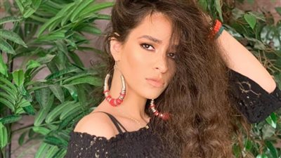 هناء يسري، من هي مطربة أغنية 