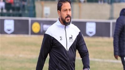 مشاجرة بين عبد الباقي جمال وجمهور غزل المحلة بعد الخسارة من المقاولون (فيديو)