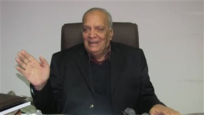 لحظة وصول جثمان نور فرحات إلى مسجد أبو بكر الصديق في شيراتون (صور)