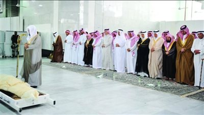 تفسير رؤية صلاة الجنازة فى المنام وعلاقتها بالتوبة من المعاصى والذنوب الكثيرة 